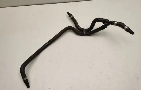 Mercedes-Benz CLS C218 X218 Air intake hose/pipe A2185010025