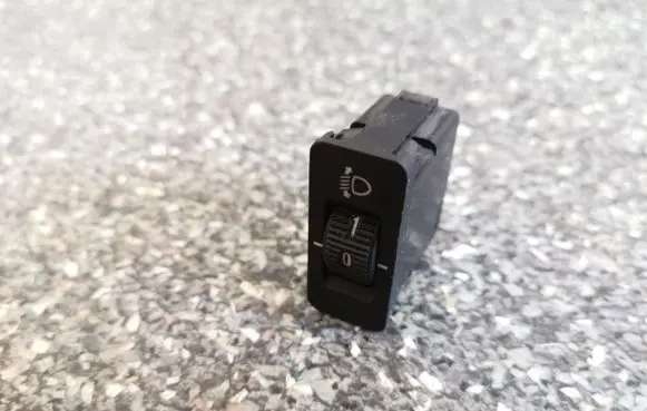 BMW 5 E39 Headlight level height control switch 21323000