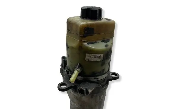 Ford Focus C-MAX Power steering pump 4M513K514AC