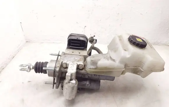 Toyota Camry VIII XV70 Master brake cylinder 4727047040 0132002 909251478