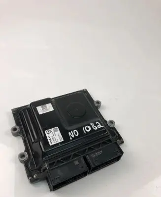 Volvo V40 Engine control unit/module ECU 31452623