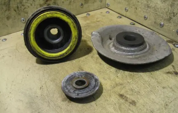 Mercedes-Benz A W168 Coil spring mount 