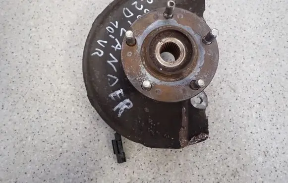 Mitsubishi Outlander Front wheel hub spindle knuckle 