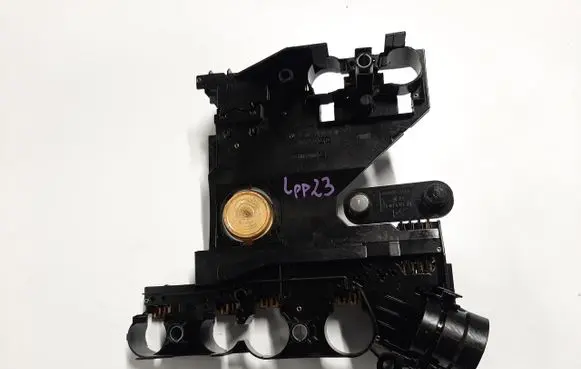 Mercedes-Benz E W210 Transfer box differential control unit 1402700561