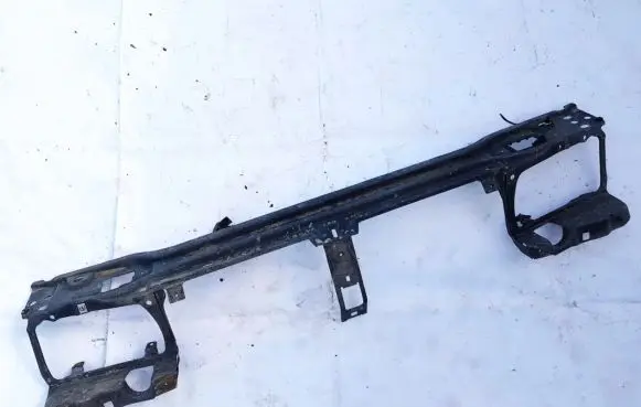 Renault Laguna I Radiator support slam panel