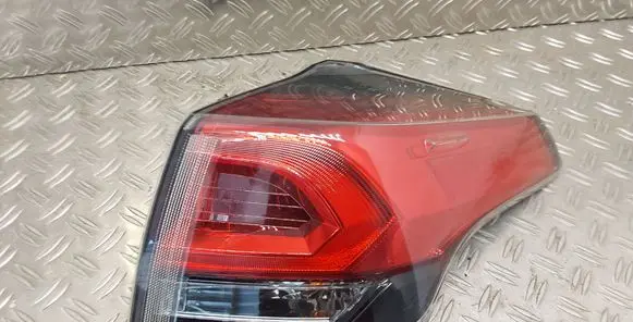 Toyota RAV 4 (XA40) Rear/tail lights 8155042202