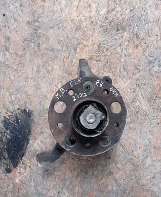 Mercedes-Benz CLK A209 C209 Front wheel hub