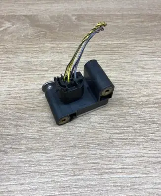 BMW X3 E83 Airbag deployment crash/impact sensor 6911003 0285003900