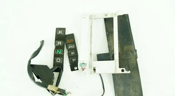 Mitsubishi Montero Gear shifter surround trim plastic MR410840