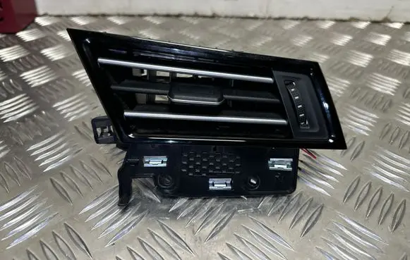 Volkswagen PASSAT B8 Dashboard side air vent grill/cover trim 3G2819702