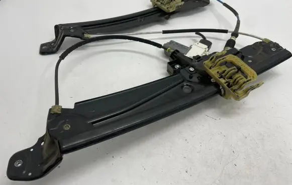 BMW 5 F10 F11 Front door window regulator with motor 7182131