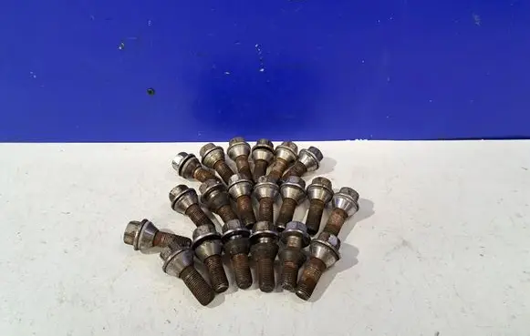 Jaguar XF X260 Nuts/bolts WHEELSCREWSKIT
