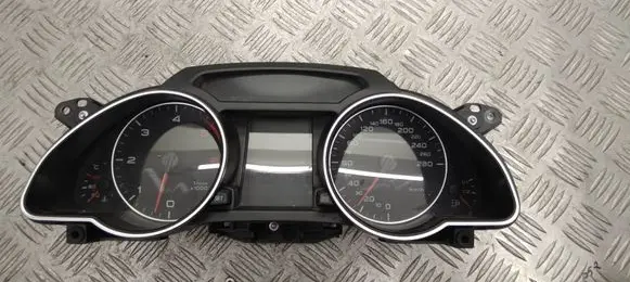 Audi A5 8T 8F Speedometer (instrument cluster) 8T0920931M