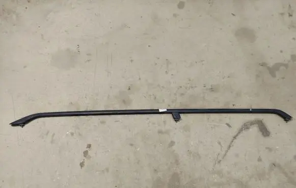 Volkswagen PASSAT B4 Roof bar rail 