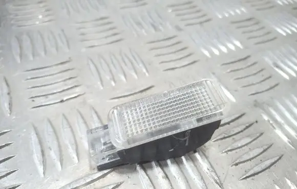 Volkswagen PASSAT B5.5 Other interior light 3B094741