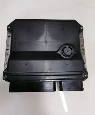 Toyota Avensis T270 Engine control unit/module 8966105F20