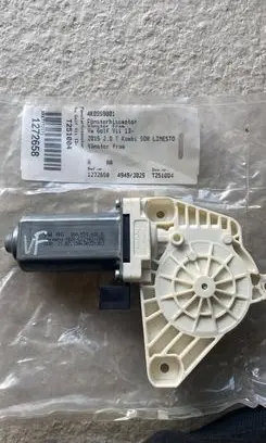 Volkswagen Golf VII Front door window regulator motor 4K0959801 49493025 5Q4959801B