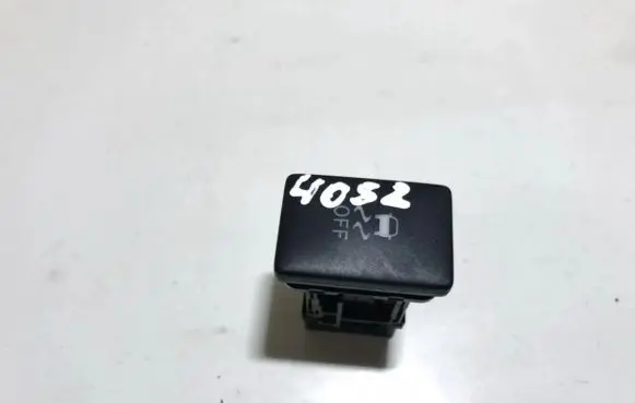 Toyota Avensis T270 ESP (stability program) switch r15c032 15c032