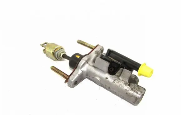 Toyota RAV 4 (XA20) Clutch slave cylinder 