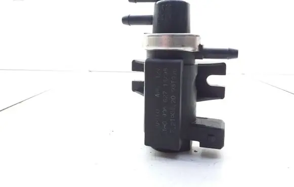 Volkswagen PASSAT B5 Brake central valve 1H0906627