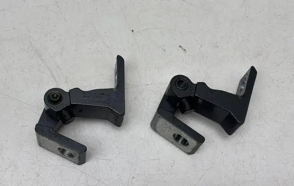 Skoda Octavia Mk3 (5E) Rear door hinge set 8K0831402E 8K0831402B