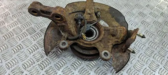 Honda CR-V Front wheel hub spindle knuckle 