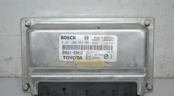 Toyota Yaris Engine control unit/module 0261206882 896610D012 26SA8399