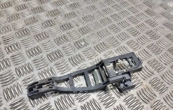 Rear door exterior handle/bracket