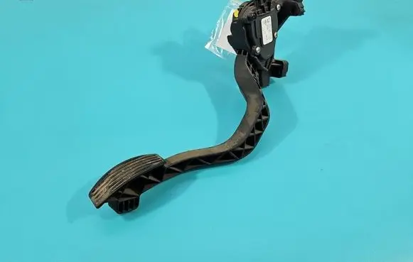 Alfa Romeo Giulietta Accelerator throttle pedal 6PV01017510 IMPRK1570212