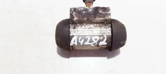 Suzuki Swift I Master brake cylinder