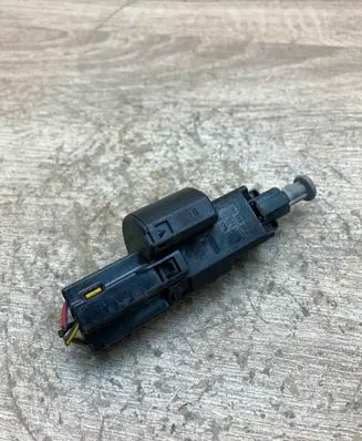 Opel Astra G Brake pedal sensor switch 09132299 09175185 WITHPLUG