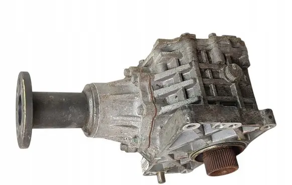Gearbox transfer box case