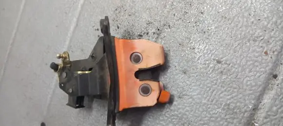 Skoda Octavia 985 Tailgate/trunk/boot lock/catch/latch