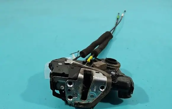 Toyota Land Cruiser (J120) Front door lock IMPRK1521622