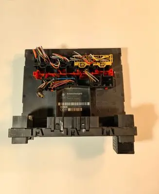 Volkswagen PASSAT B6 Comfort/convenience module 3C8937049D