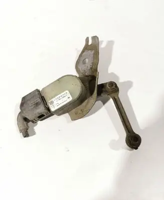 Volkswagen Touareg I Air suspension front height level sensor 7L6616214B 15160100582