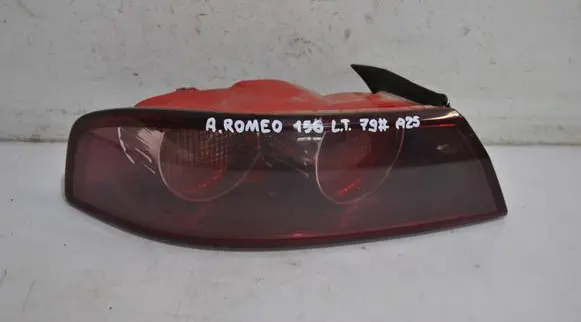 Alfa Romeo 156 Tailgate rear/tail lights F939390102