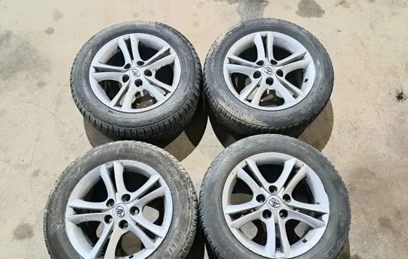 R16 alloy rim