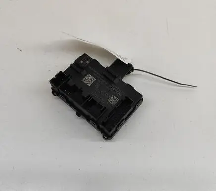 Skoda Superb B8 (3V) Door control unit/module 5Q4959592F