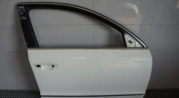 Skoda Superb B6 (3T) Front door