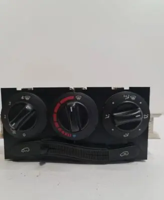 Mercedes-Benz A W168 Climate control unit 1688300385 K094898