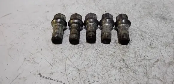Skoda Yeti (5L) Nuts/bolts 