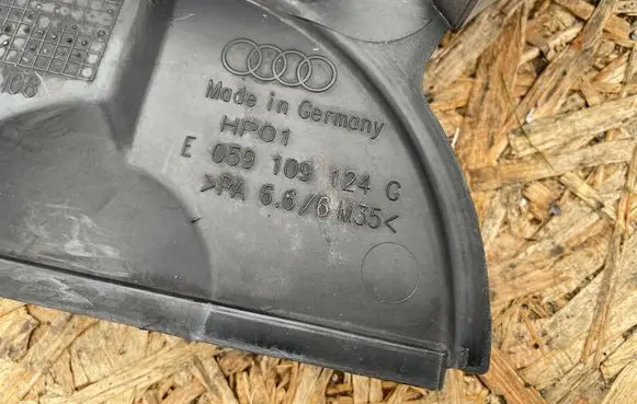 Audi A6 S6 C5 4B Timing belt guard (cover) 059109124G