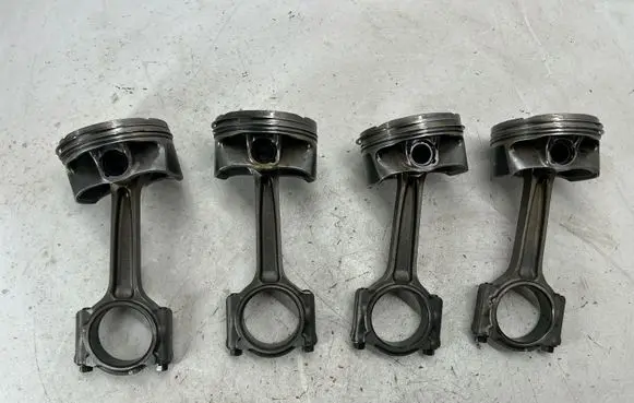 Chevrolet Silverado Piston with connecting rod 12692942 12705841 12692941