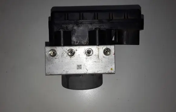 Toyota Corolla Verso AR10 ABS Pump 11604030820