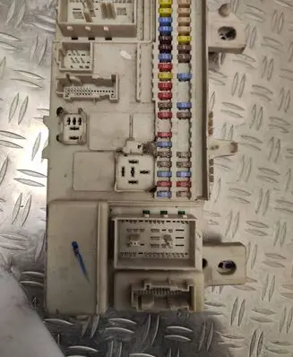 Volvo V50 Fuse module 31254903
