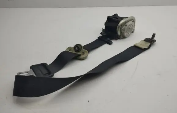 Infiniti FX Front seatbelt
