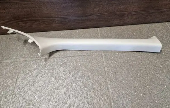 Opel Vivaro (A) pillar trim 769110523R 93868211