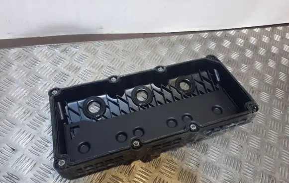 Volkswagen Routan Rocker cam cover P04892522AB