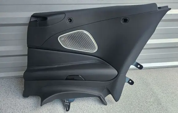 Maserati GranTurismo II Front door card panel trim